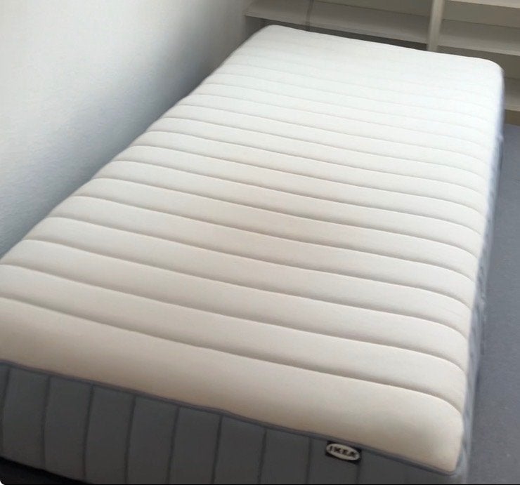 Matelas IKEA VESTERÖY 90  200 cm – Très bon état, Maison & Meubles, Chambre à coucher | Matelas & Sommiers, 90 cm, Matelas, Enlèvement