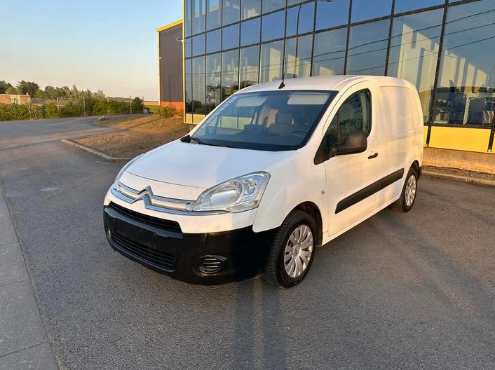 Citroen Berlingo. Bj..2015..1.6,hdi..150,000km..A/C ..GPS, Autos, Achat, Entreprise, Berlingo