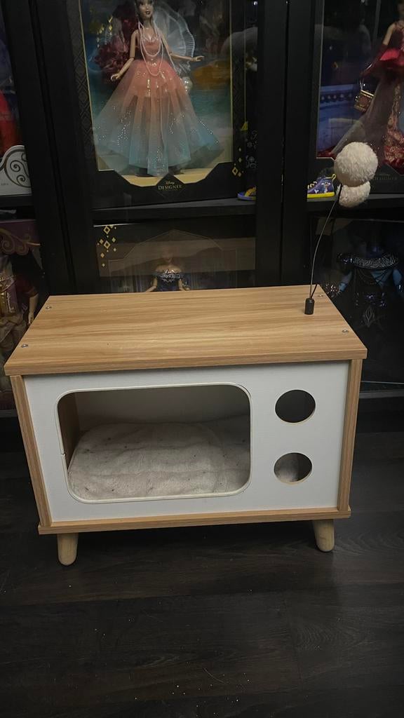 Maison panier pour chat en forme de télévision, Enlèvement, Utilisé