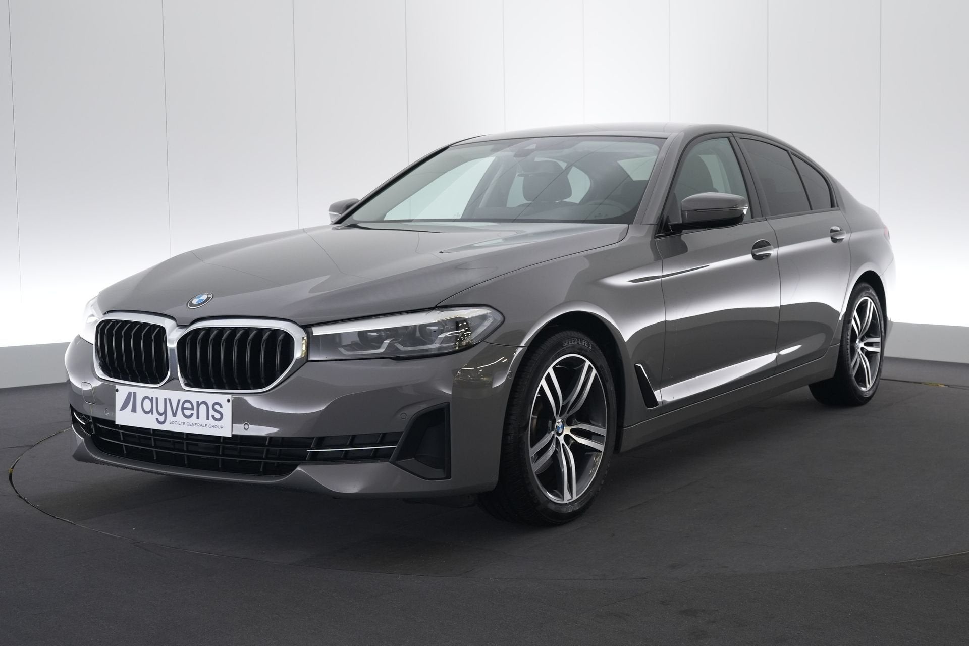(2AXN746) BMW 5 BERLINE, Cuir, Argent ou Gris, Entreprise, Carnet d'entretien