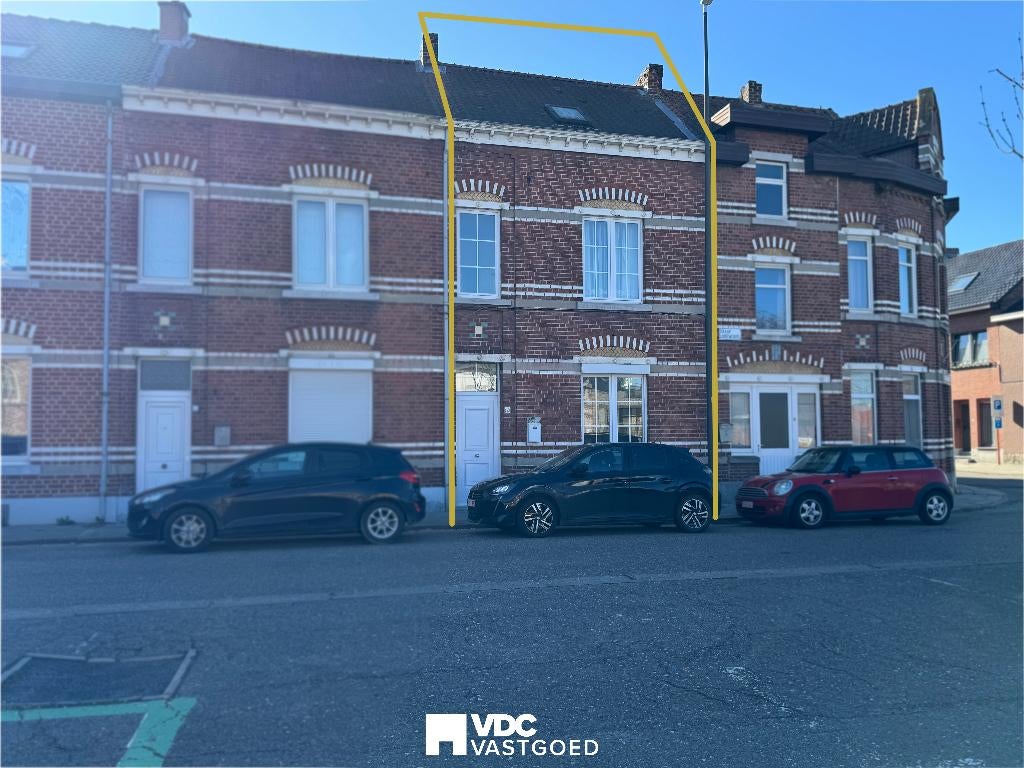 Te renoveren stadswoning met potentieel in centrum Borgloon, Immo, Tot 200 m², 2 kamers, Tussenwoning, Provincie Limburg