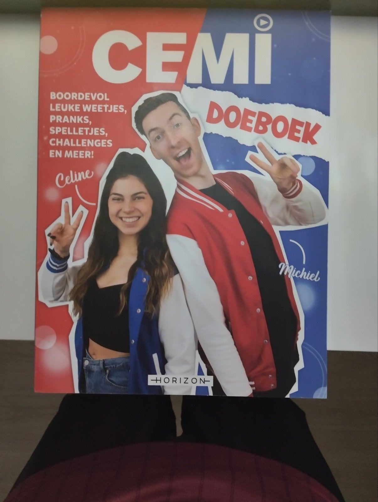 cemi doeboek de eerste versie, Cemi, Fiction, Enlèvement, Utilisé
