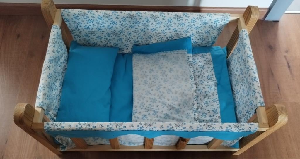 Lit en bois pour poupée, Enlèvement