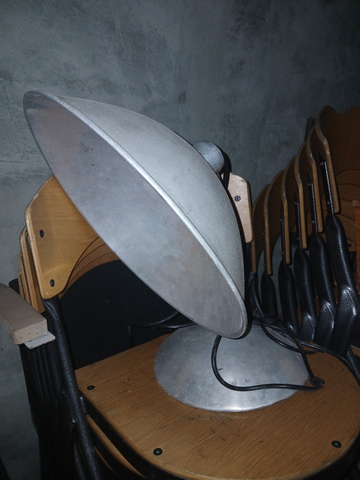 Vintage industriële lamp van aluminium en bakeliet — Loft-st, Antiek en Kunst, Ophalen of Verzenden