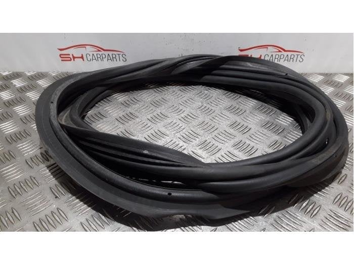 Joint caoutchouc hayon d'un Mercedes ML-Klasse, 3 mois de garantie, Utilisé, -, -