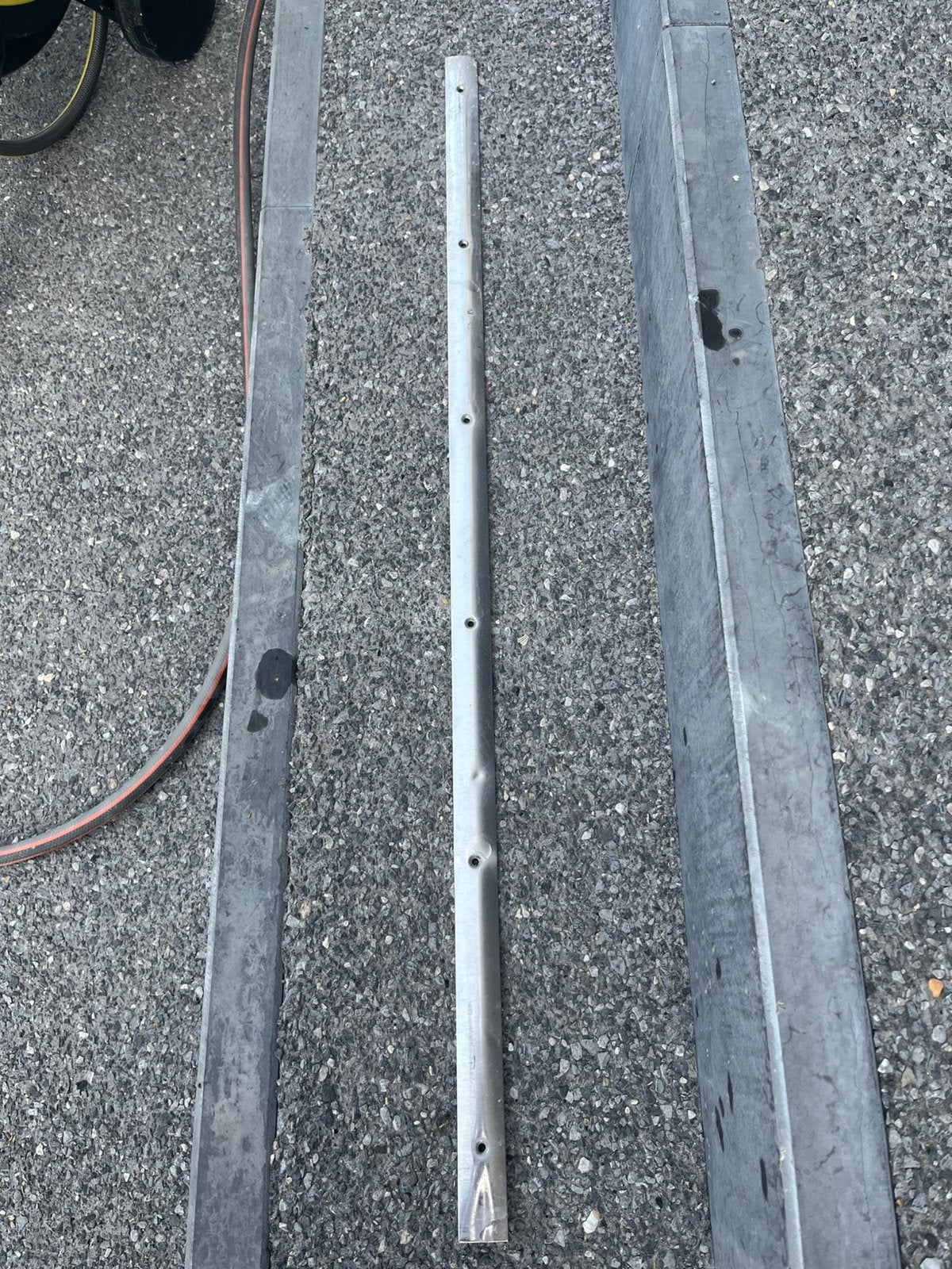 Bande seuil porte sol aluminium 95cm, Bricolage & Construction, Enlèvement, Utilisé