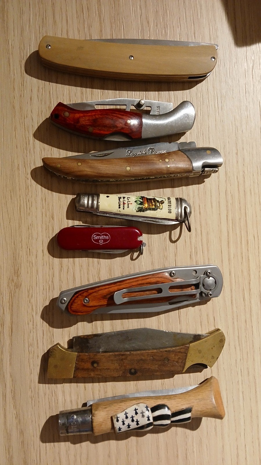 lot couteaux pliants opinel laguiole autres, Caravanes & Camping, Enlèvement ou Envoi
