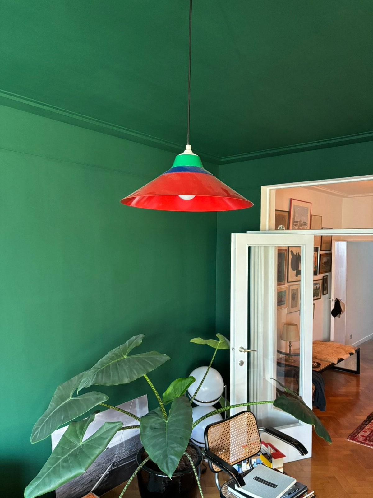 Kleurrijke retro metalen hanglamp (Bauhaus / Memphis stijl), Ophalen of Verzenden, Zo goed als nieuw, Metaal