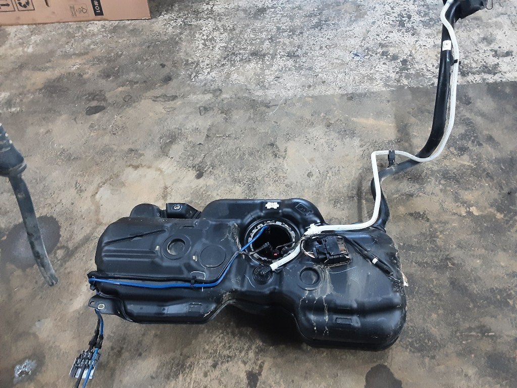 BRANDSTOFTANK Caddy Combi V (SBB / SBJ) (5R3201021BC), Gebruikt, Volkswagen, Volkswagen AG, Kundenbetreuung@volkswagen.de