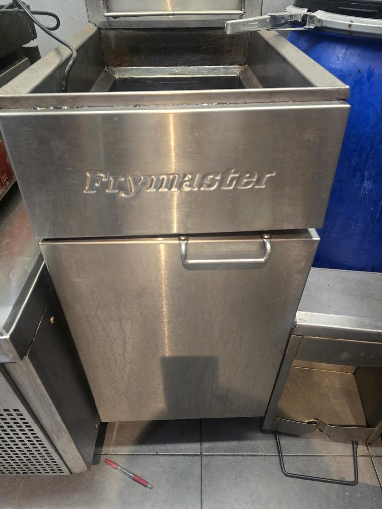 Frymaster frieteuse op gas, Ophalen