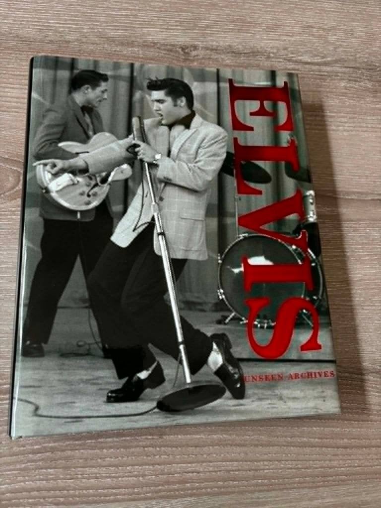 Elvis boek, Unseen archives, prachtig fotoboek in hardcover, Enlèvement ou Envoi, Comme neuf, Artiste