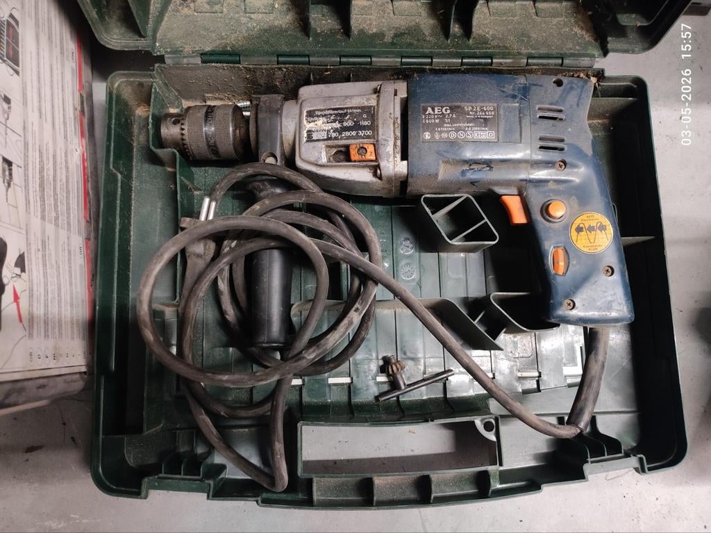 Perceuse AEG - fonctionne normalement - pas de fonction de c, Bricolage & Construction, Outillage | Foreuses, Utilisé, Foreuse et Perceuse