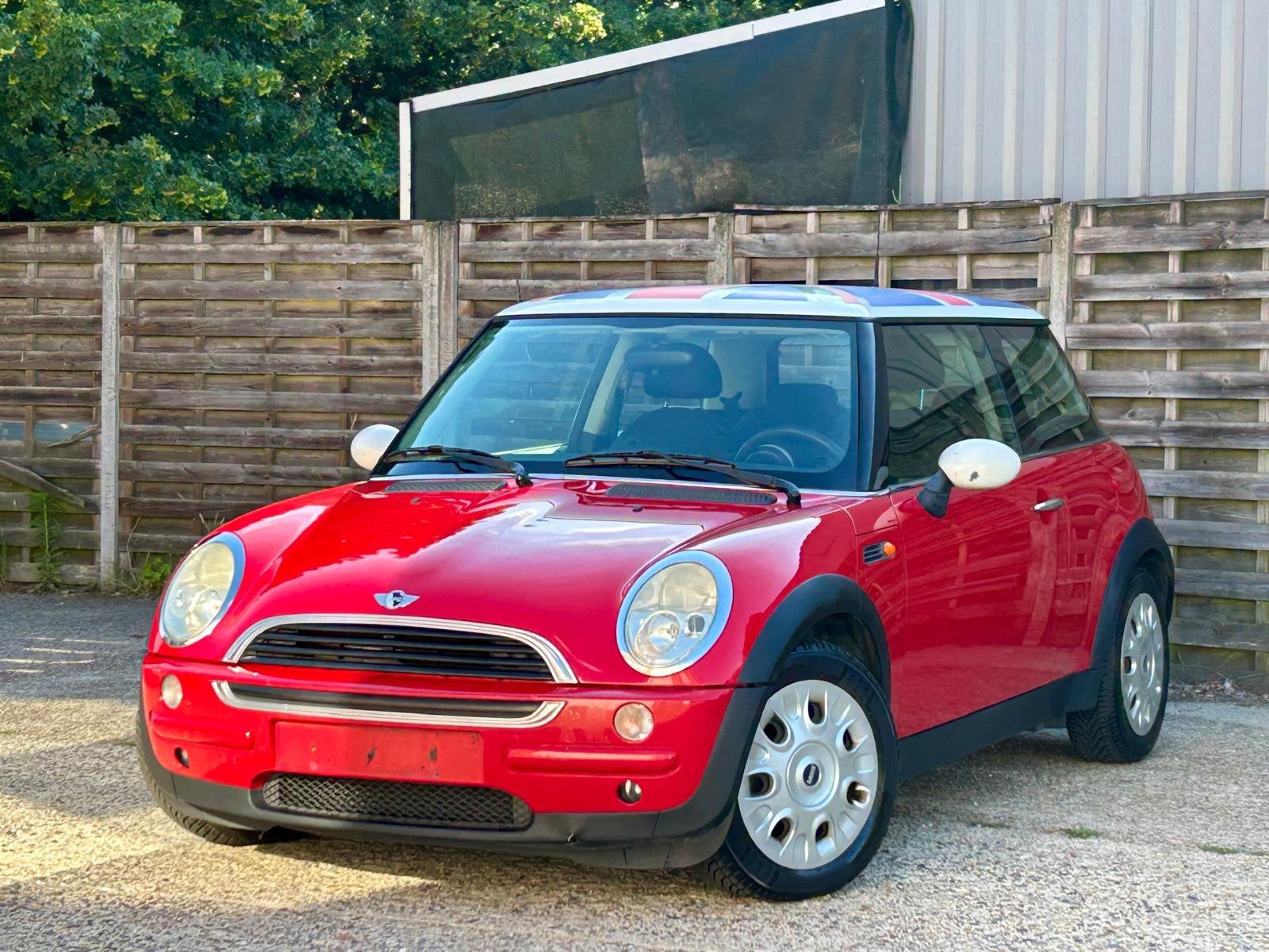 MINI COOPER 1.6 BENZINE/ GEKEURD/ AIRCO/ LEZOK, Auto's, Mini, Euro 5, Handgeschakeld, Cooper, 1598 cc