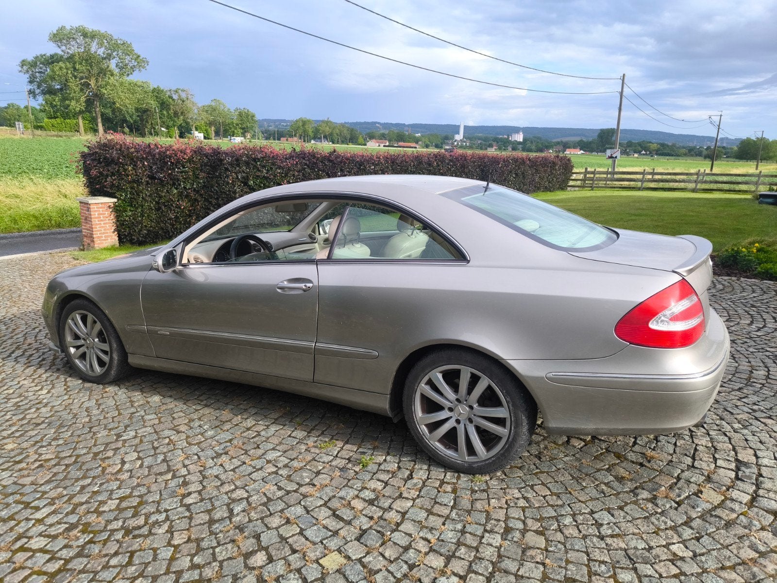 Mercedes CLK 200 compress, Benzine 1.8 Automaat,, Auto's, Automaat, 4 zetels, Lederen bekleding, Beige