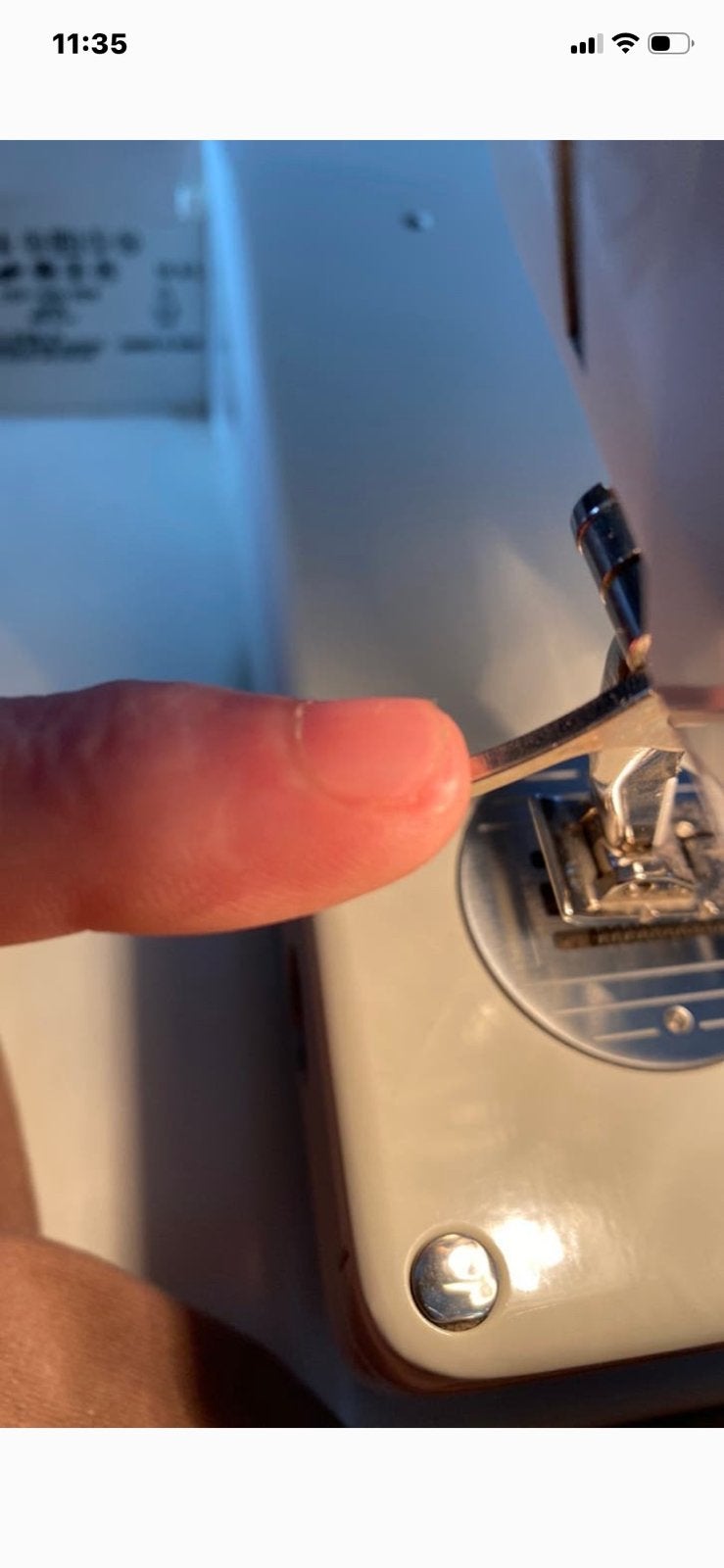Bernina sport 803. Hendeltje gevraagd met snijkantje aan in, Enlèvement, Bernina
