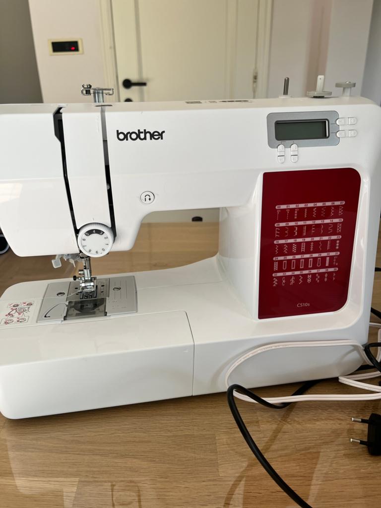 Brother CS10s Naaimachine in Nieuwstaat met Toebehoren, Enlèvement, Machine à coudre, Brother