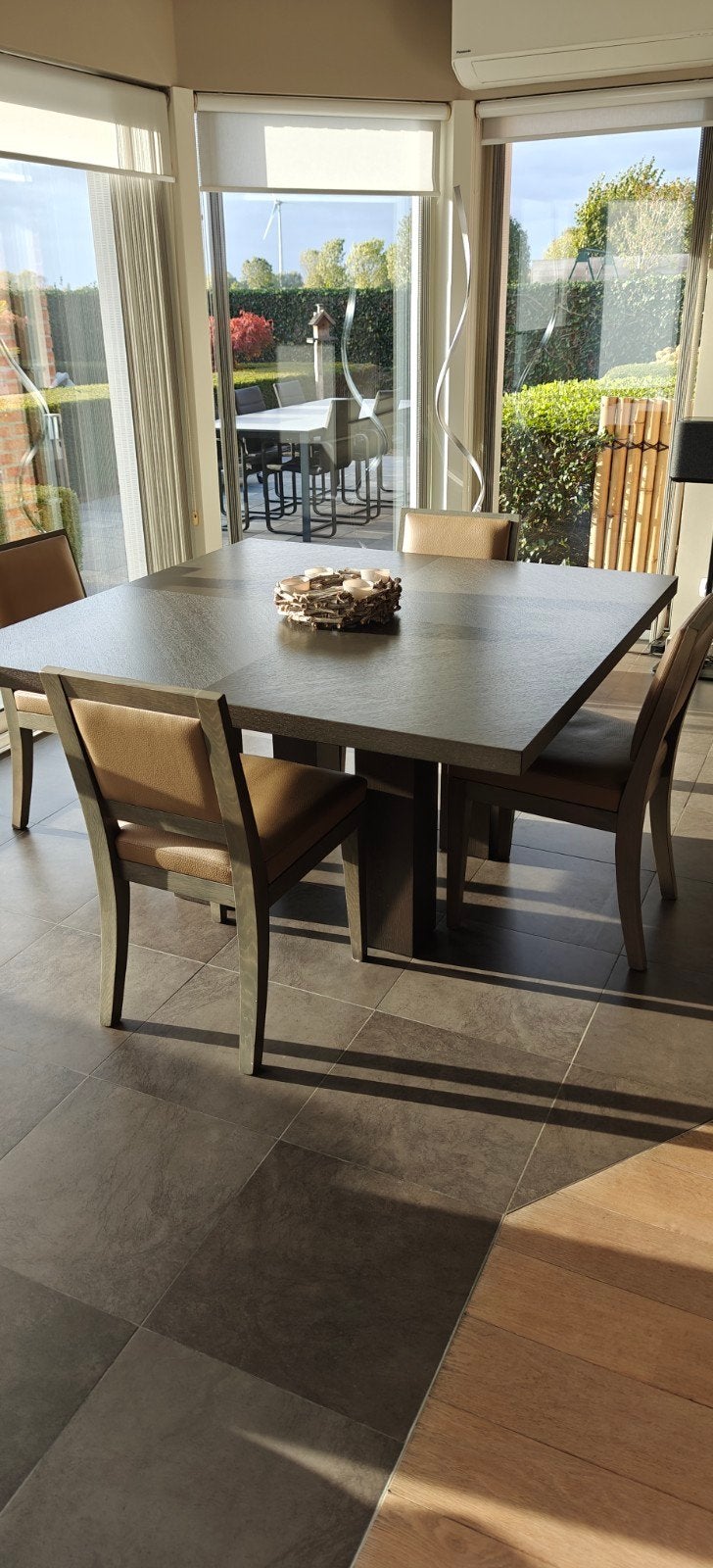 massieve houten eettafel met 4 prachtige stoelen, Huis en Inrichting, Tafels | Eettafels, Ophalen, Zo goed als nieuw, Vier personen