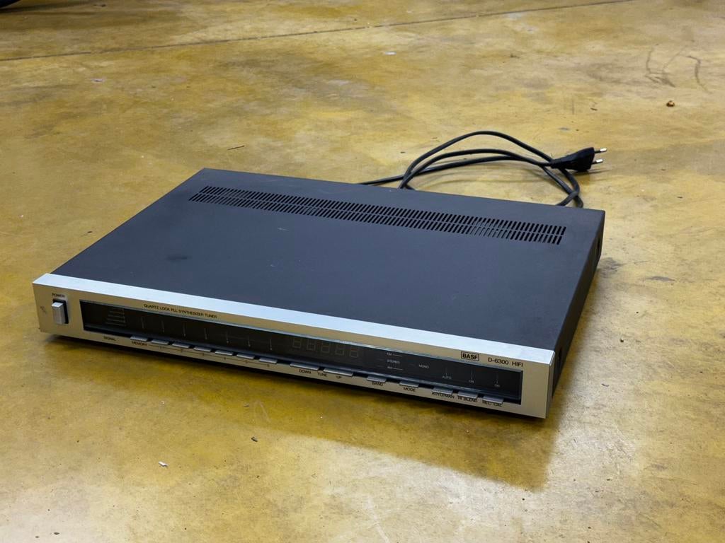 BASF Tuner D-6300 | Très bon état, TV, Hi-fi & Vidéo, Enlèvement