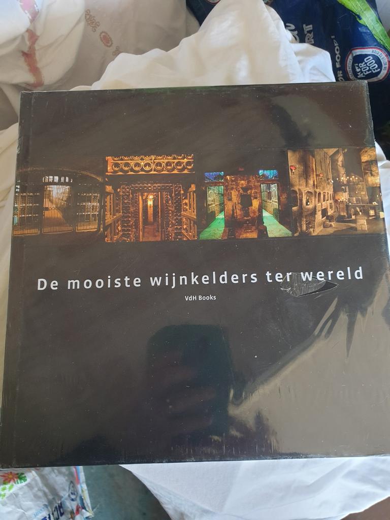 De mooiste wijnkelders ter wereld, Enlèvement ou Envoi, Neuf