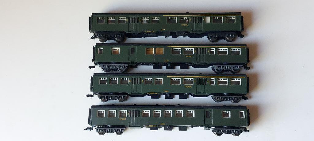 SNCB/NMBS LIMA SET DE 4 VOITURES M2 VERTES *HO/DC, Hobby & Loisirs créatifs, Trains miniatures | HO, Analogique, Set de Trains