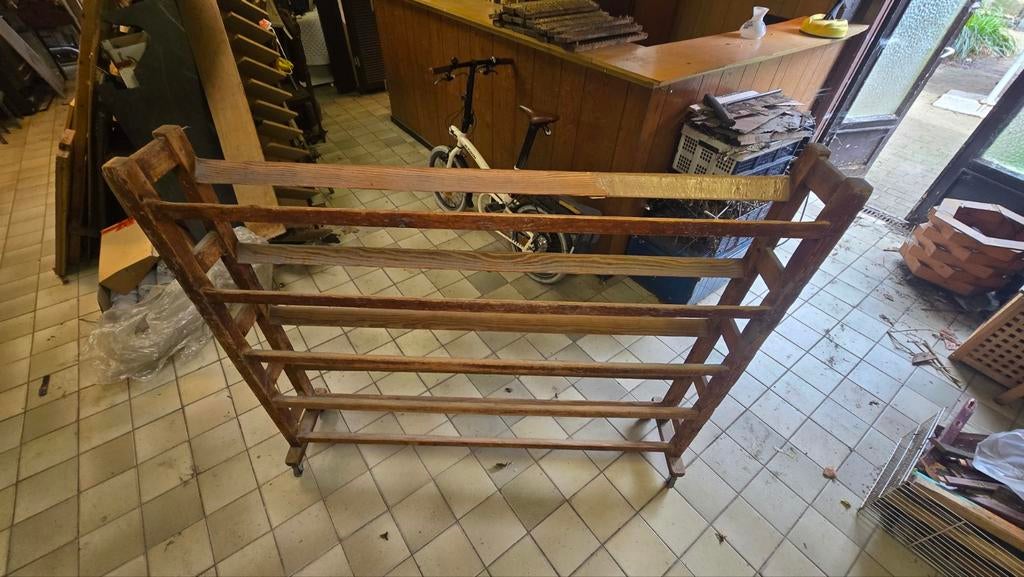 Houten broodjes vintage, Ophalen