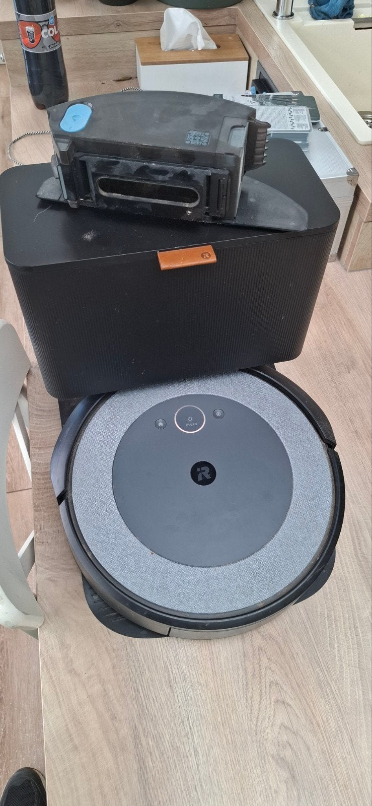 iRobot Roomba i1, IRobot, Contrôlable via application, Enlèvement, Utilisé
