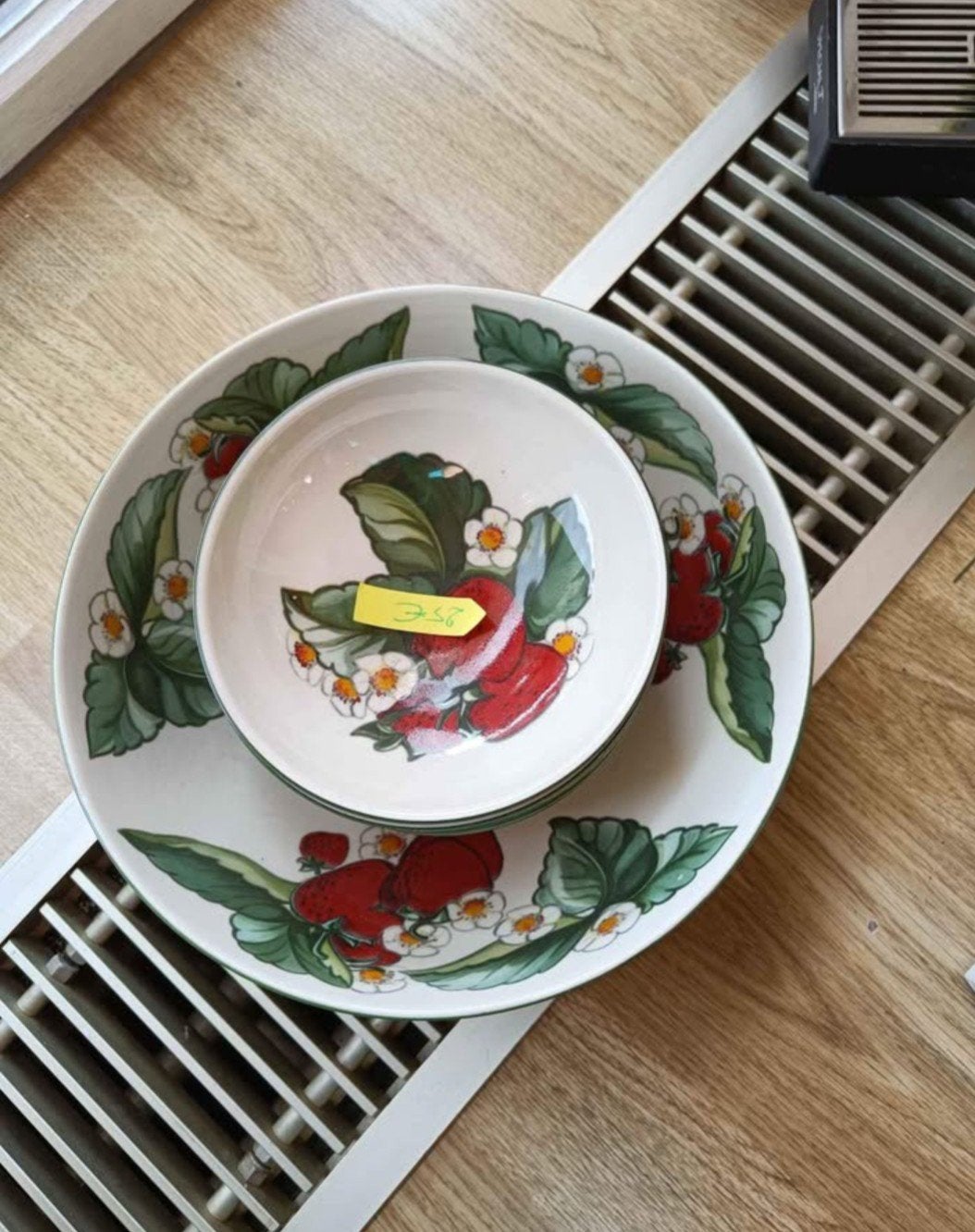 Prachtige serviezen, Ophalen
