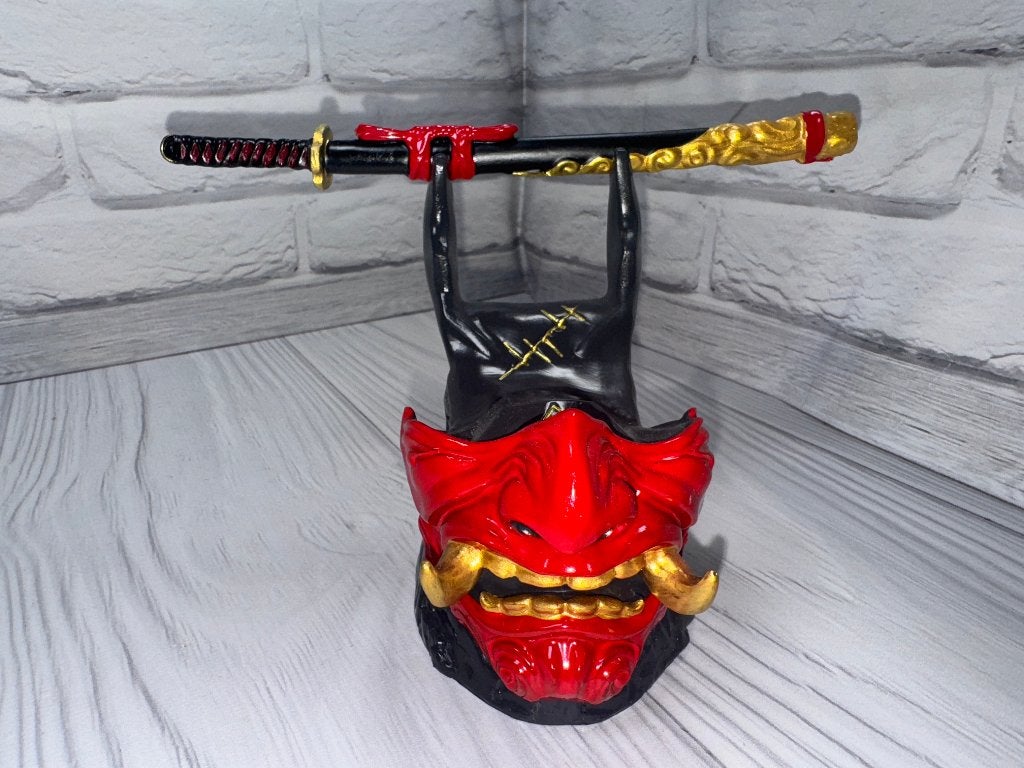Ghost of Tsushima Gamepad Stand - Oni Mask (PS4/PS5), Envoi, Neuf, Rechargeable
