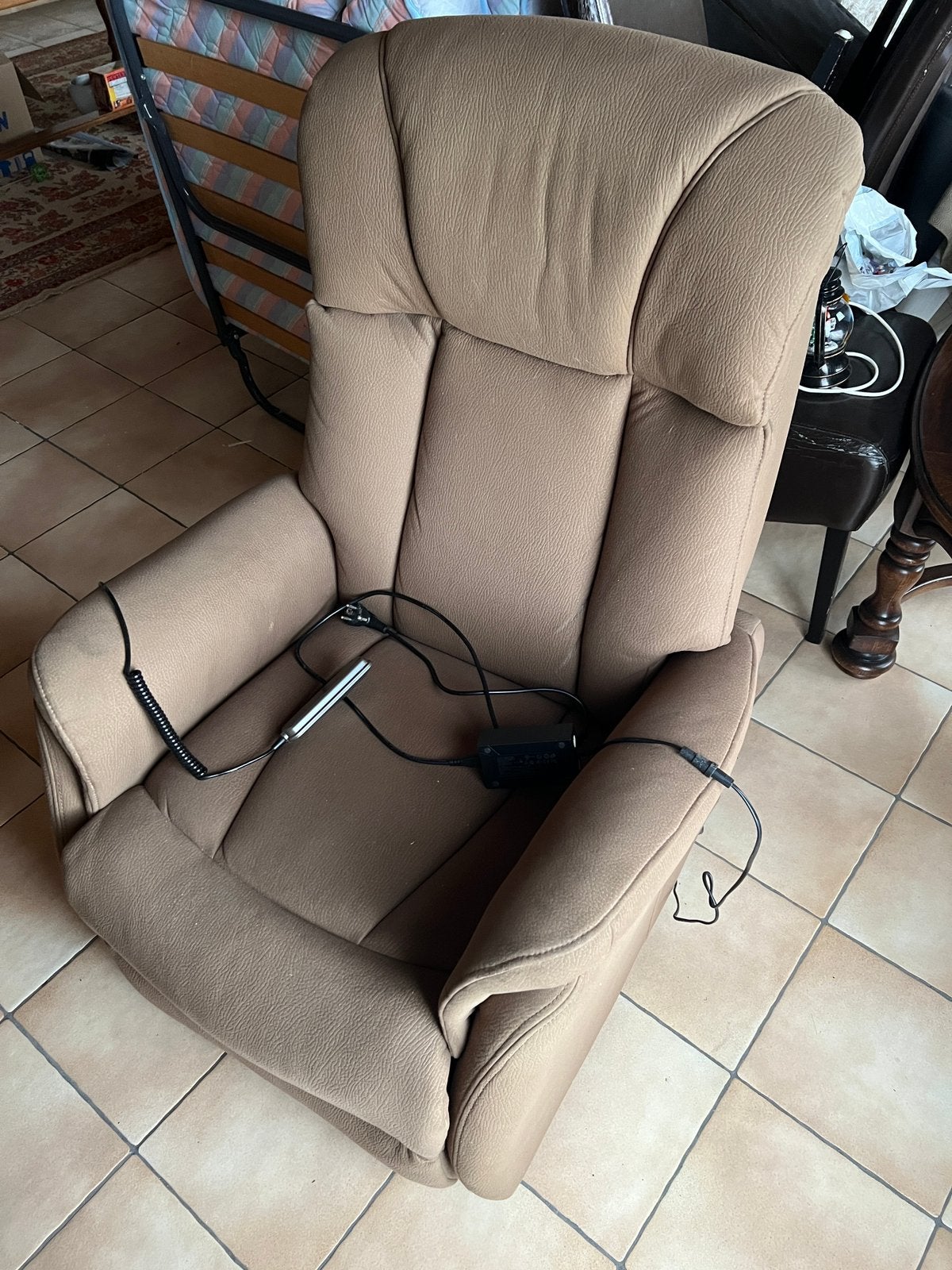 Elektrische relaxfauteuil met afstandsbediening, Ophalen, Gebruikt, Leer
