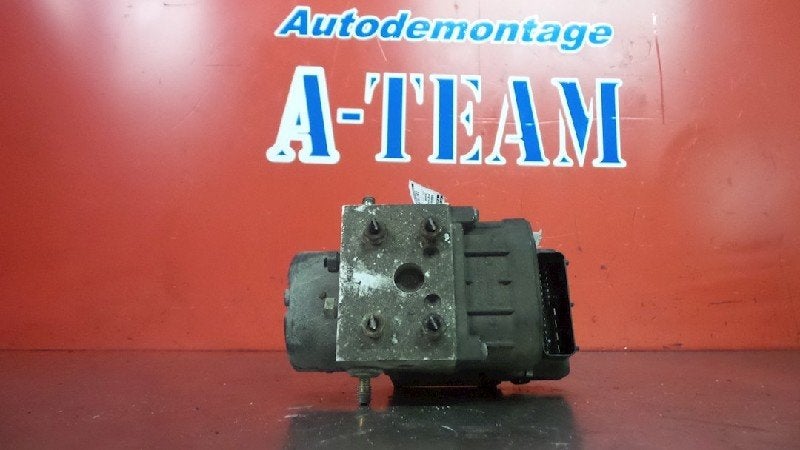 BLOC ABS (FREINS ANTI-BLOCAGE) Peugeot 306 Break (7E), Kontakt-peugeot@peugeot.com, Utilisé, Peugeot Deutschland GmbH, Bahnhofsplatz
65423  Rüsselsheim, DE