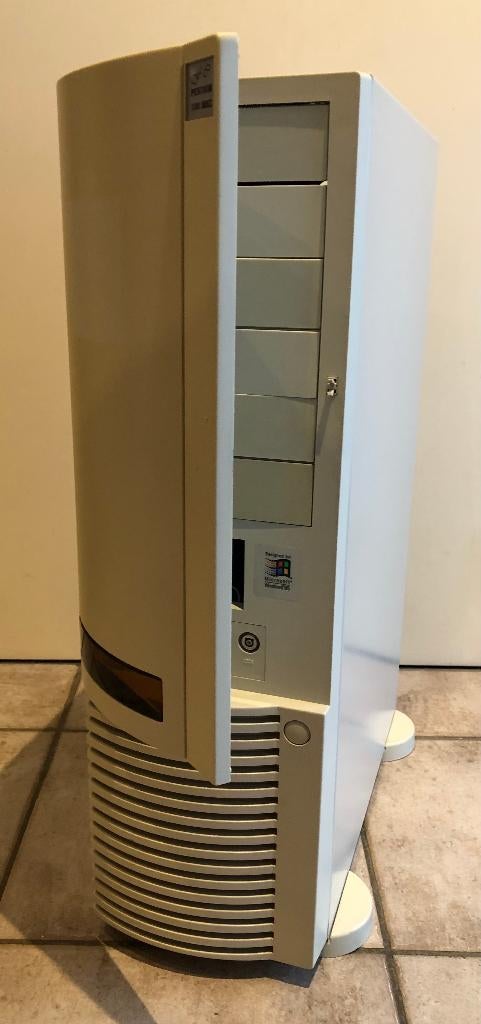 BB10 Extra Large Big Tower AT Case (P8P9 power connector), Computers en Software, Ophalen, Zo goed als nieuw