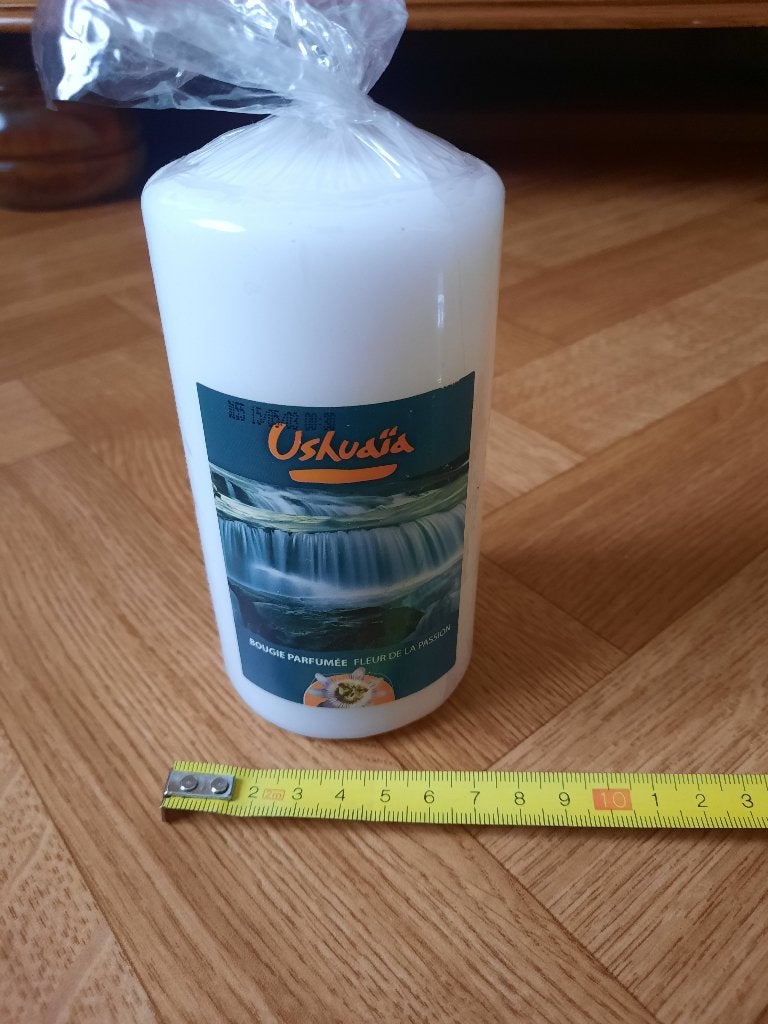 nieuwe geparfumeerde kaars, 12/13 cm hoogte, kleur wit, Huis en Inrichting, Ophalen of Verzenden, Nieuw, Wit, Kaars