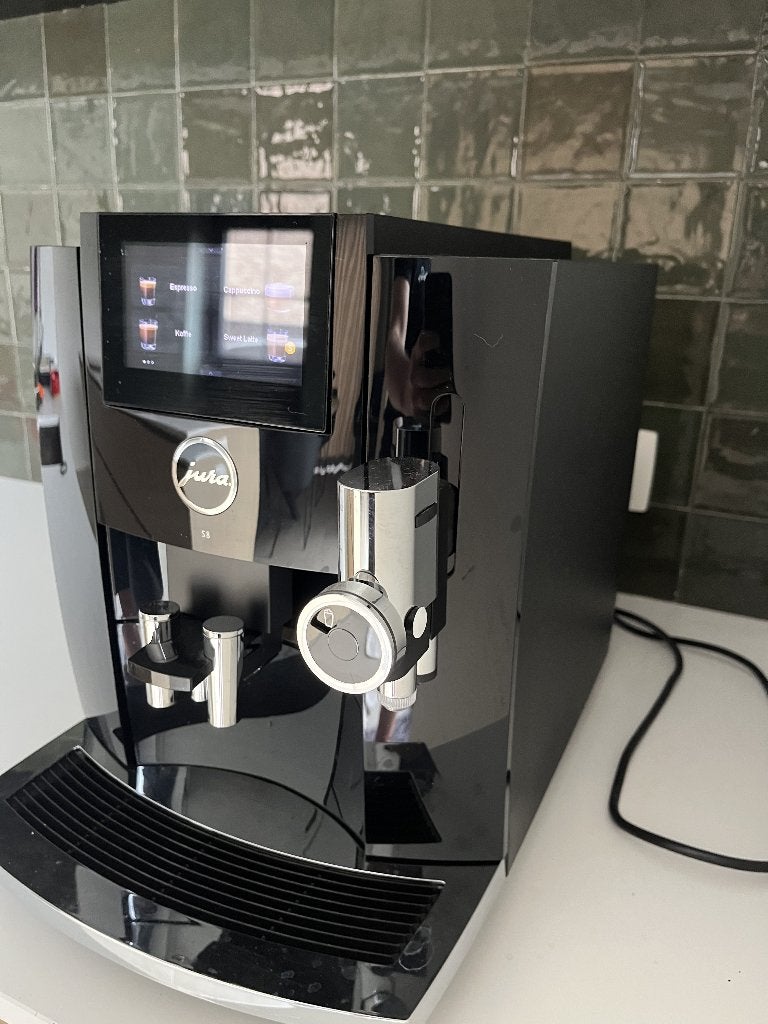 JURA S8 – 14 maand – zeer goede staat + onderhoudsproducten, Electroménager, Réservoir d'eau amovible, 10 tasses ou plus, Café moulu