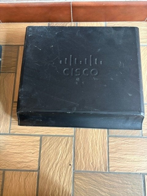 cisco router + managed switch, Enlèvement, Utilisé