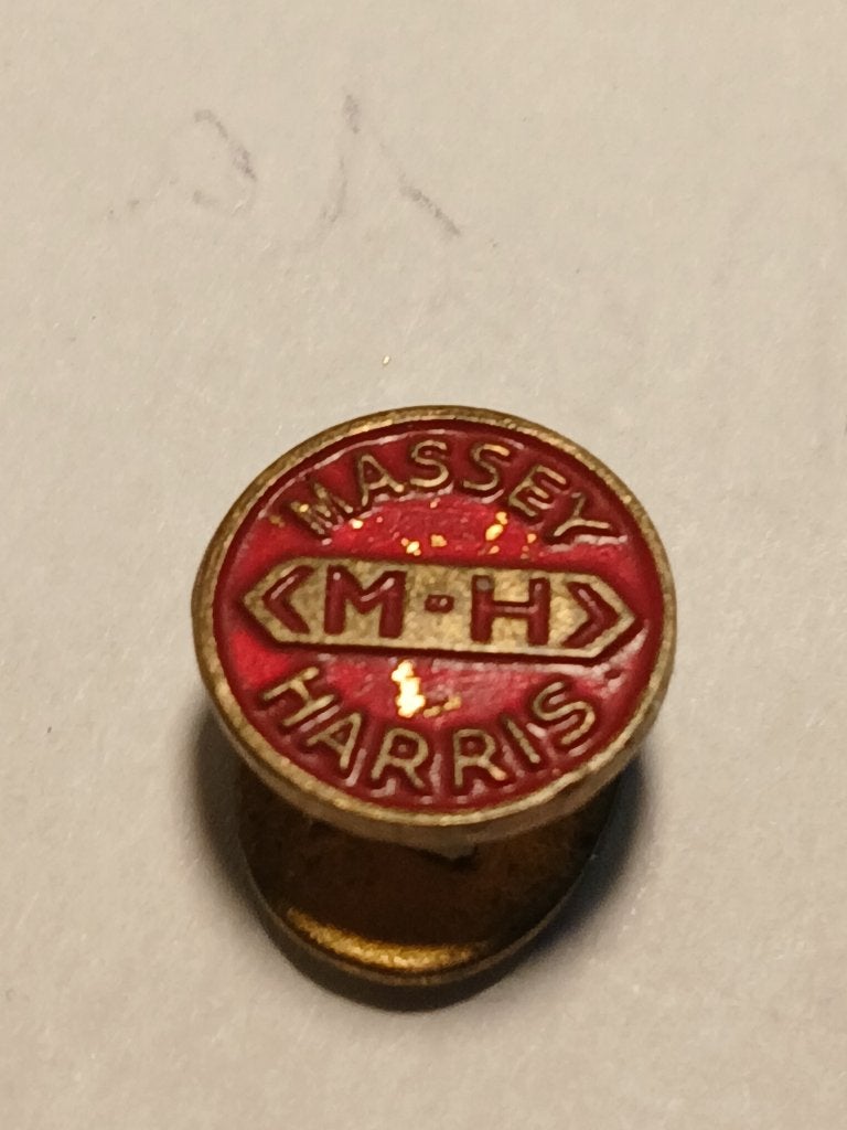 Badge MASSEY HARRIS, Ophalen of Verzenden, Zo goed als nieuw, Merk, Speldje of Pin