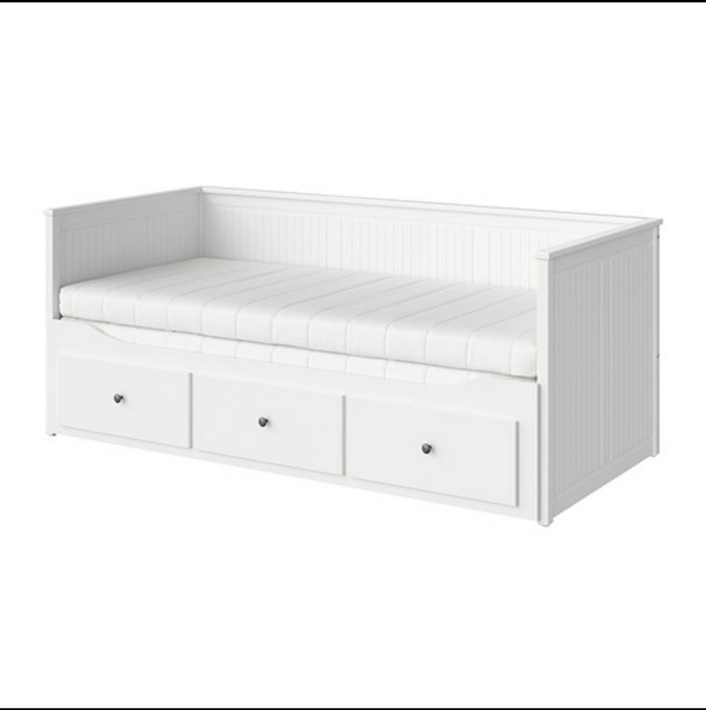 HEMNES 2p slaapbank (3 laden), Huis en Inrichting, Ophalen, Zo goed als nieuw