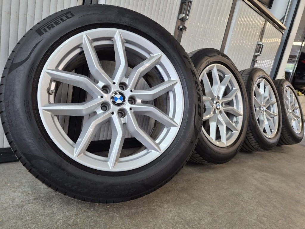 ORIGINELE BMW VELGEN 5X112 Met Pirelli BANDEN 265/50/R19, Auto-onderdelen, Gebruikt, 265 mm, Banden en Velgen, Personenwagen