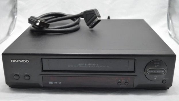 enregistreur et lecteur video  cassette  deawoo, Enlèvement, Comme neuf, Lecteur ou enregistreur VHS