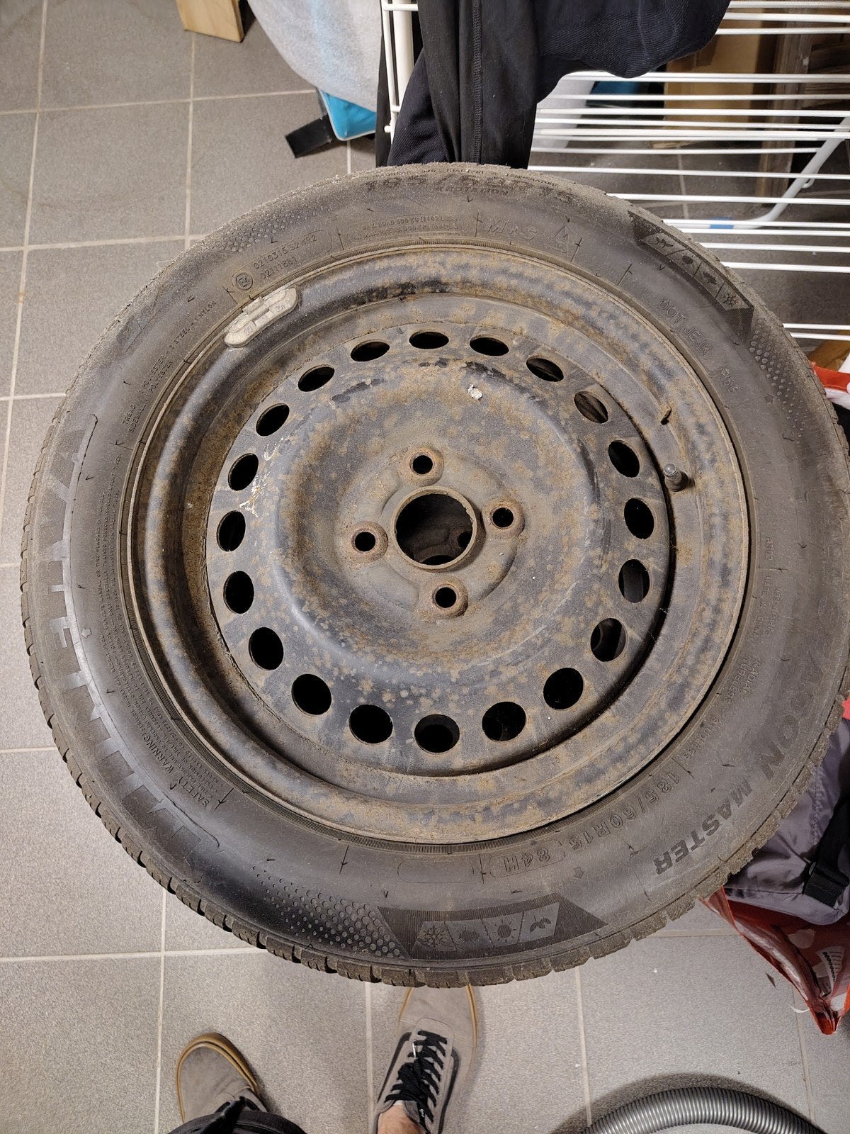 Pneus hiver et jantes 4x100 R15 185 60, Autos : Pièces & Accessoires, Pneus & Jantes, Pneu(s), Pneus hiver, Enlèvement