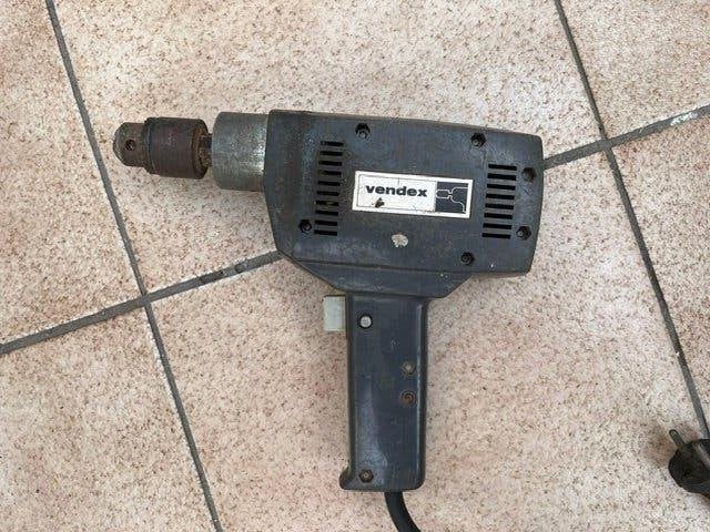 Vendex electrische boormachine, Doe-het-zelf en Bouw, Gereedschap | Boormachines, Ophalen, Gebruikt, Minder dan 400 watt, Boormachine