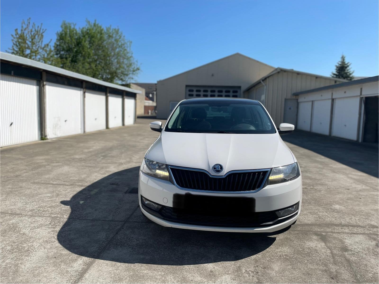 SKODA RAPID 1.4TDI - PANORAMIQUE - ENTRETIEN OK -, Autos, Skoda, Capteur de lumière, Achat, Euro 6, Boîte manuelle