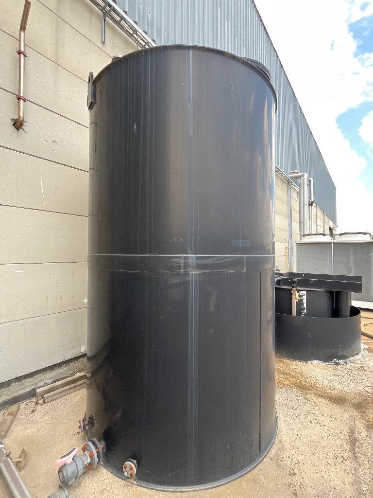Kunststof tank, Tuin en Terras, Regentonnen, 150 liter of meer, Ophalen, Gebruikt, Kunststof