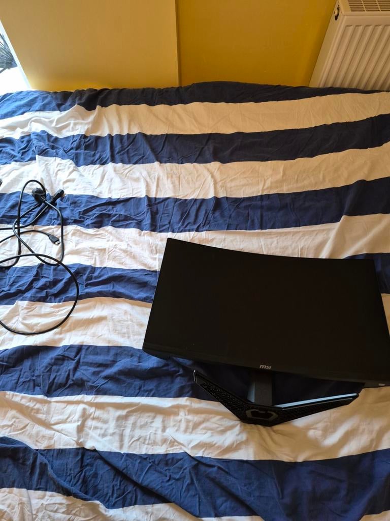 MSI

MAG 27C6F, Huis en Inrichting, Slaapkamer | Waterbedden, Ophalen