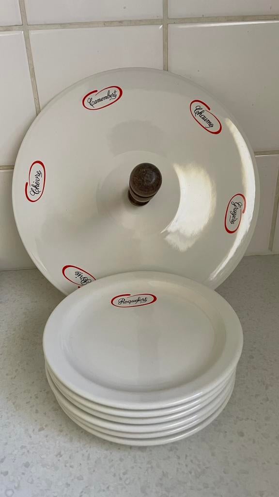 Zes kaasbordjes met ronde kaasschotel., Ophalen, Nieuw