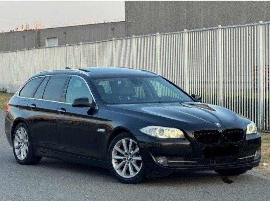 BMW 525d F11 3L 204cv LUXURY LINE, Autos, Achat, Carnet d'entretien, Toit ouvrant, Particulier