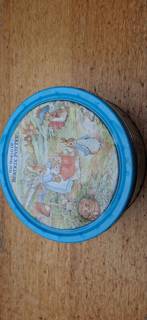 Blikkendoos. The world of Beatrix Potter koekentrommel, Ophalen, Zo goed als nieuw, Koek(jes), Overige merken
