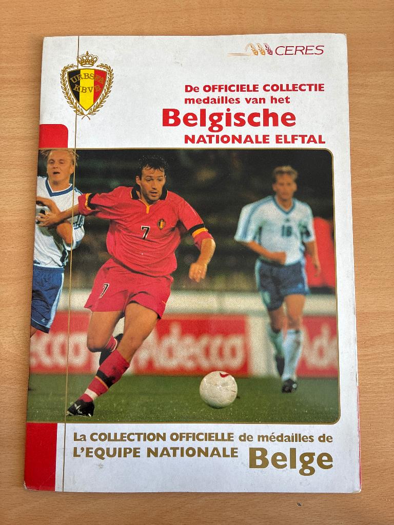 Football medailles, Ophalen