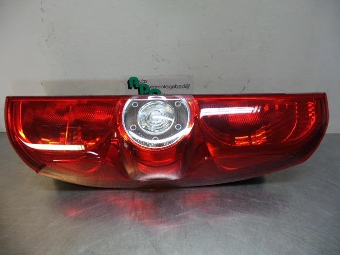 Achterlicht rechts van een Fiat Doblo (Doblo 10-), Auto-onderdelen, Gebruikt, -, -, Ophalen of Verzenden