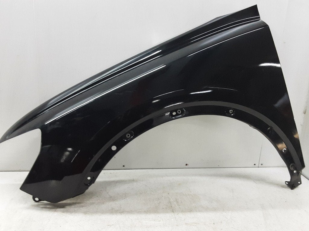 AILE AVANT GAUCHE Audi Q3 (F3B) (01-2018/06-2021), Auto-Union-Straße  1,
85057  Ingolstadt, DE, Gauche, Garde-boue, Info@audi.de
