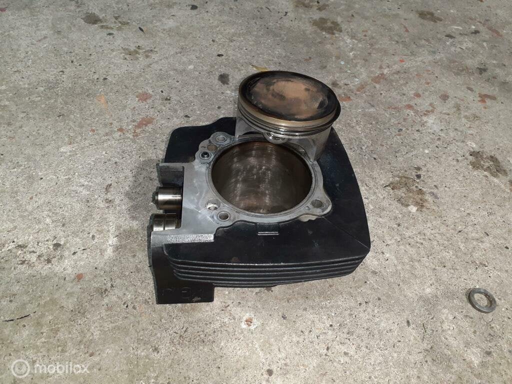 Staande cilinder met zuiger 1100 1100DS multistrada monster, Gebruikt, Ophalen of Verzenden
